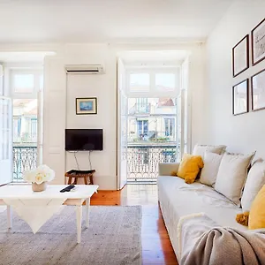 https://charming-luxury-chiado.hotels-lisbon-portugal.com